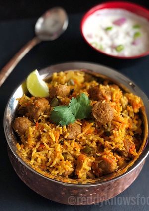 A picture of Soya chunks Biryani.