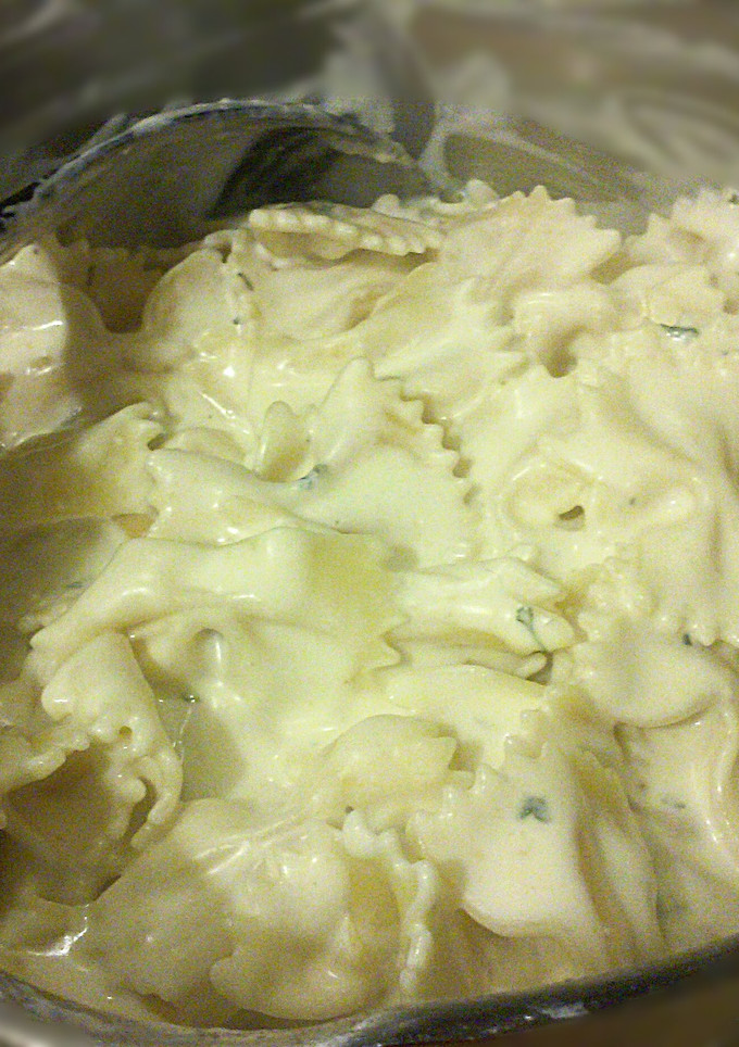 A picture of Cream Cheese Alfredo Sauce.