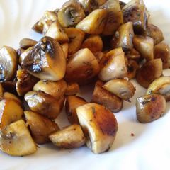 A picture of Sauteed Rosemary Mushrooms.