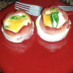 A picture of Low Carb Bacon and Egg Cupcakes.