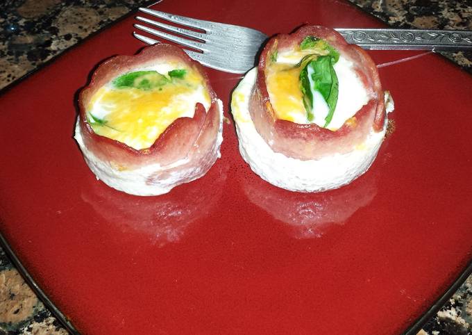 Low Carb Bacon and Egg Cupcakes