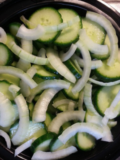 A picture of Vinegar cucumber salad.