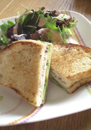 A picture of Tuna Melt.