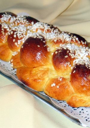 A picture of Austrian Striezel.