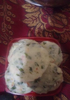 A picture of Veg idli.