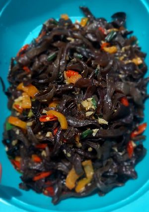 Foto resep Jamur Kuping Oseng Pedas