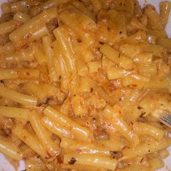 A picture of Fried Mexican chicken mac and cheese.