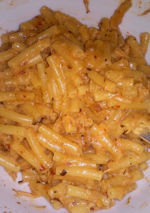 A picture of Fried Mexican chicken mac and cheese.
