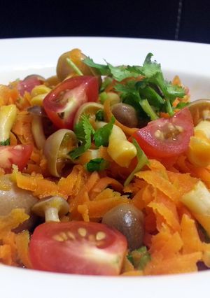 A picture of Asian Vegan Salad.