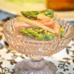 A picture of Richly Flavoured Asparagus and Carrot Salad.