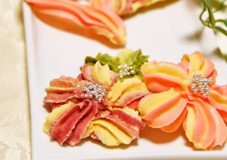 Easiest Way to Cook Appetizing Easy Spritz Cookies, Gorgeous Flowers & Hearts
