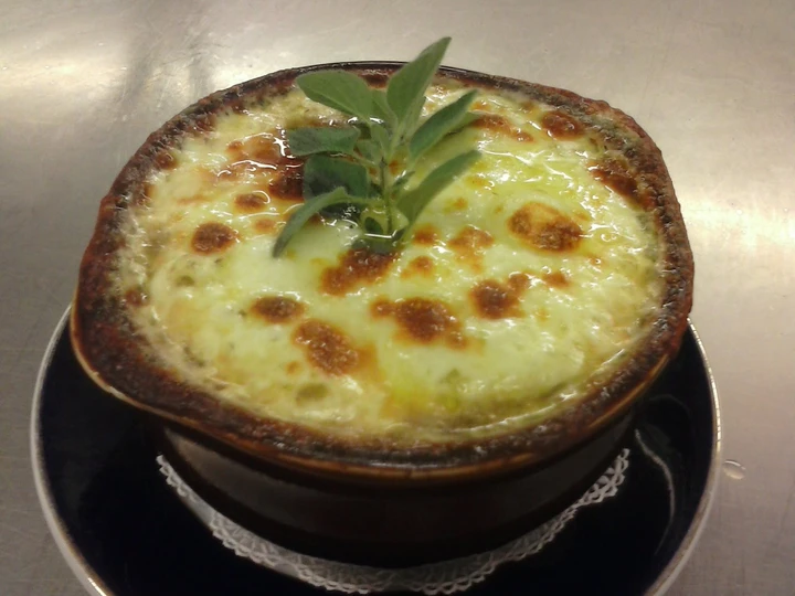 Easy Ways Prepare Recipes French onion soup the Delicious Appealing.