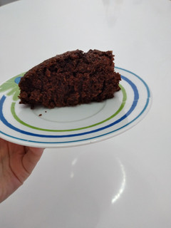 Una foto de Bizcochuelo de chocolate súper húmedo (mi receta)