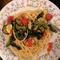A picture of Mandy's olive oil and vegetable pasta.
