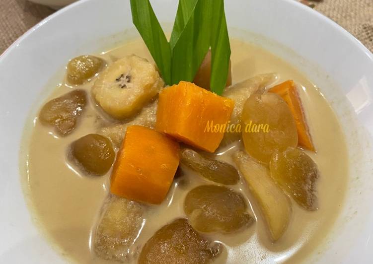 Kolak ubi pisang dan kolang kaling Kolak ubi pisang dan kolang kaling