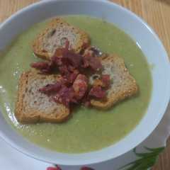 Una foto de Crema de brócoli