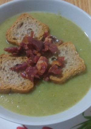 Una foto de Crema de brócoli