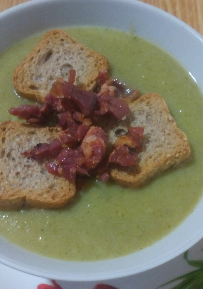 Una foto de Crema de brócoli