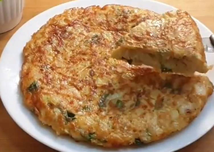 Spanish Omelette (Tortilla De Patata): A complete meal 🥘 in itself 💁🏻‍♀️😋