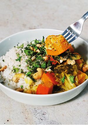 Une photo de Curry végétarien de légumes d'hiver by #Wabi.paris