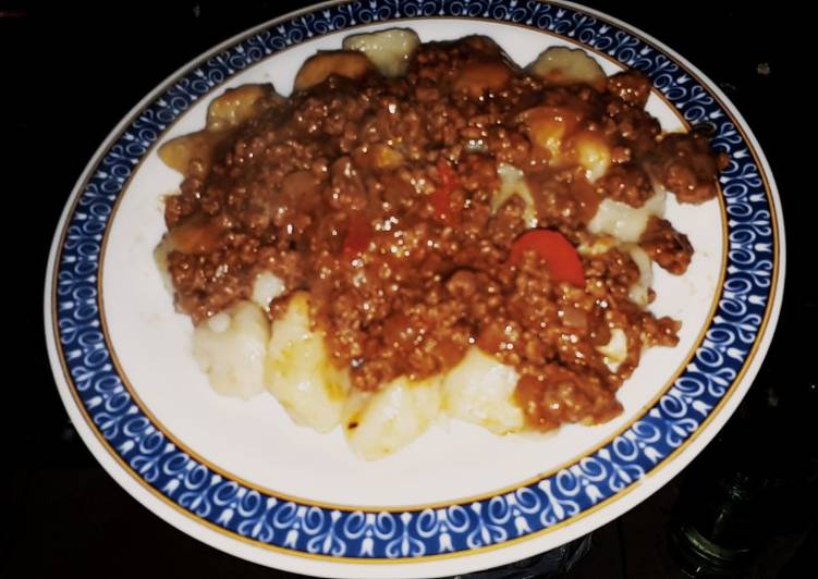 Gnocchi de patatas con salsa bolognesa caseros