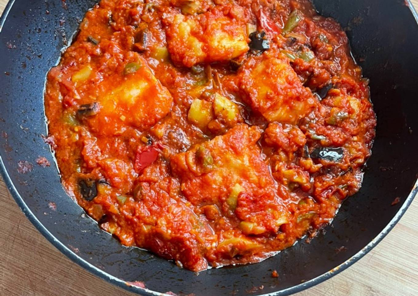 Pisto con filetes de bacalao