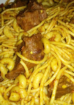 A picture of Fried spaghetti with macaroni.