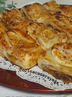 Una foto de Pastelitos de manzana y frutos secos