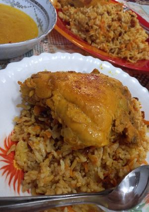 عکسی از دستور هویج پلو مجلسی زعفرونی