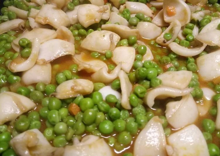 Squid and pea stew