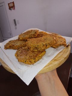 Una foto de Hamburguesas de Quinoa y puré de papa