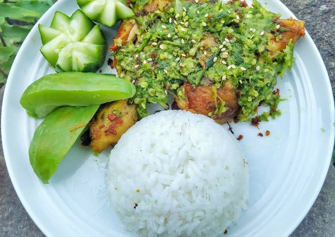 Resep Ayam Penyet Sambal Ijo Oleh Arien Nie Cookpad