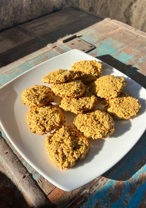 Una foto de Galletas de mandarina y nuez sin tacc 🍊