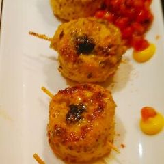 A picture of Fish roll.
