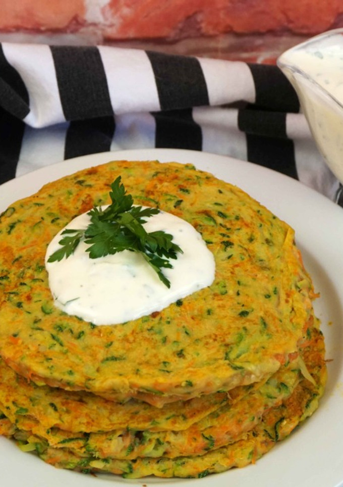 Una foto de Tortitas de calabacín y zanahoria