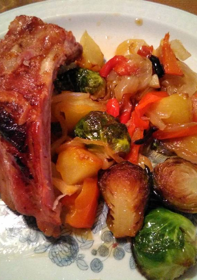 Una foto de Costillar con guarnición