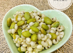 橄欖油涼拌毛豆薏仁 的食譜成品照片
