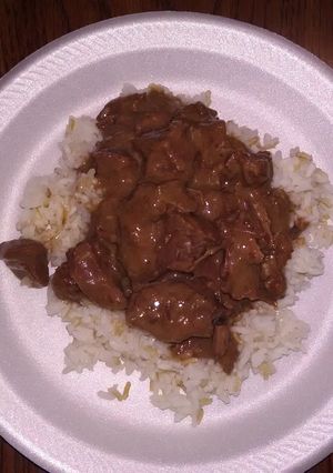 A picture of beef tips in mushroom sauce.