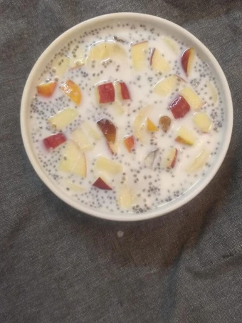 Easy Way Prepare Chia seeds pudding with fruits the Can Spoil the Tongue Perfect