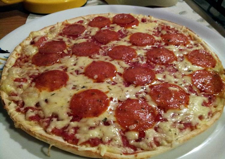 Easiest Way to Prepare Quick AMIEs  Pizza with Spicy Salami