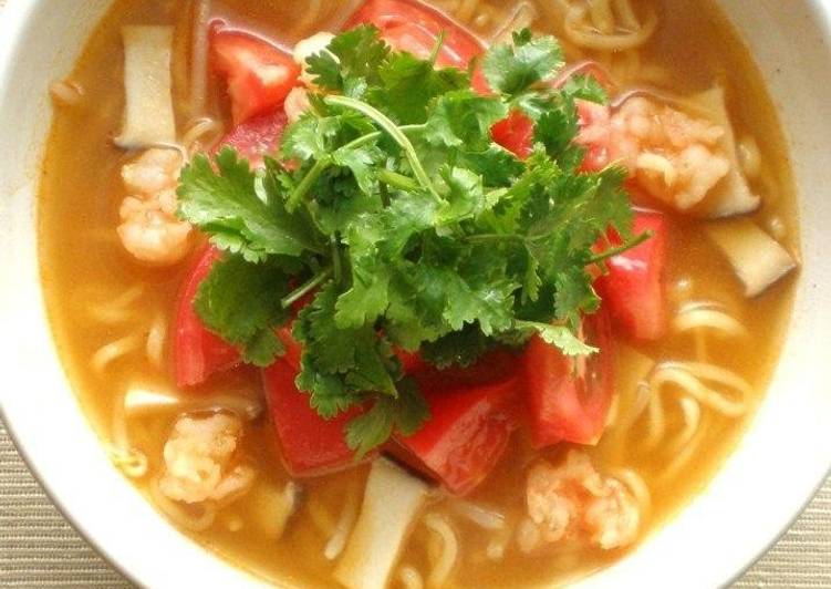 How to Prepare Any-night-of-the-week Instant &amp; Simple Tom Yum Goong Ramen