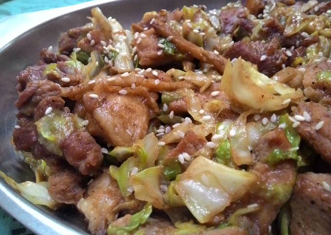 Stir-fried pork and cabbage