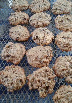 A picture of Oatmeal Raisin Cookies.