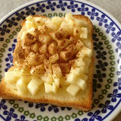 A picture of Apple Ginger Honey Toast.