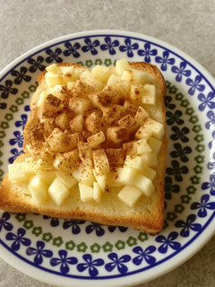 A picture of Apple Ginger Honey Toast.