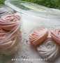 Langkah Mudah untuk Menyiapkan Kue Busa Mawar (Meringue Roses Cookies) ala Amel, Menggugah Selera