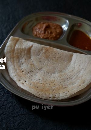 A picture of Millet Dosa with Onion Chutney.