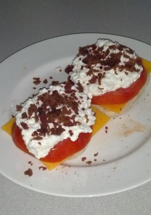 A picture of Tomato Cottage Muffin.