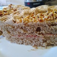 A picture of Peanut butter cake wit strawberry jam#charityrecipe#4wkchalenge.