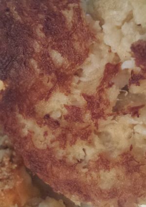 A picture of Mimi's Crab Cakes.